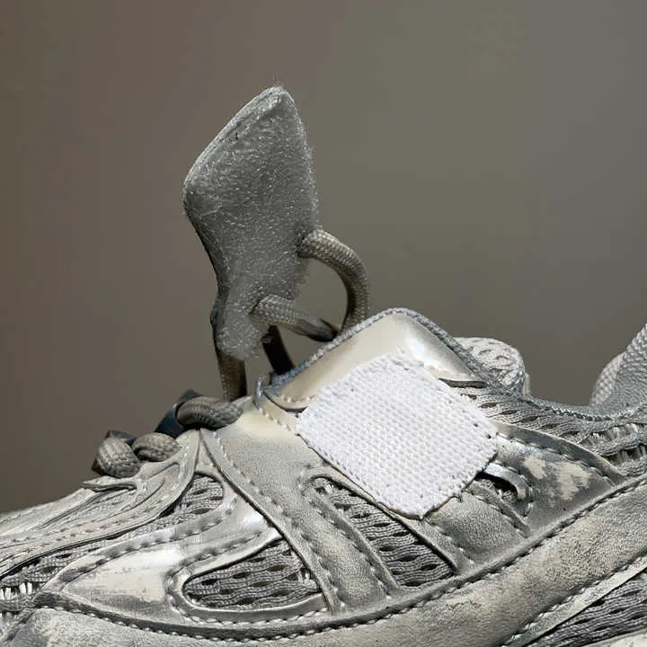 أحذية رياضية للأطفال  children's sneakers