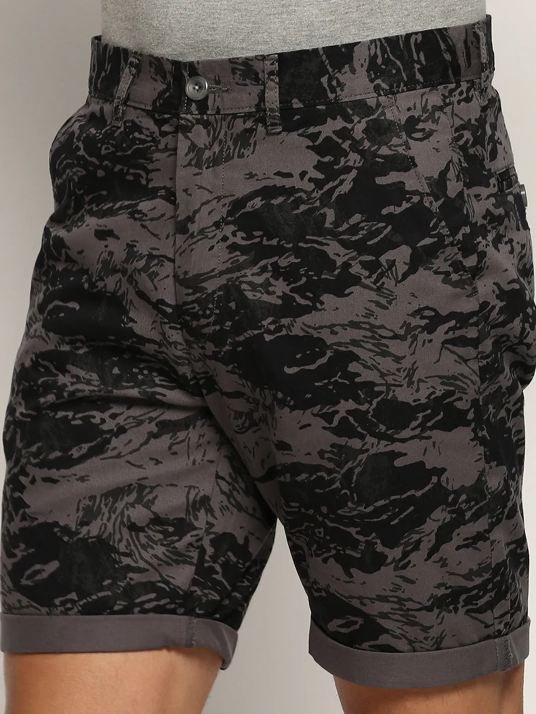Men Grey Abstract Printed Mid Rise Cotton Shorts